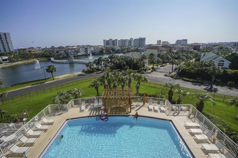 دستين The Terrace At Pelican Beach المظهر الخارجي الصورة